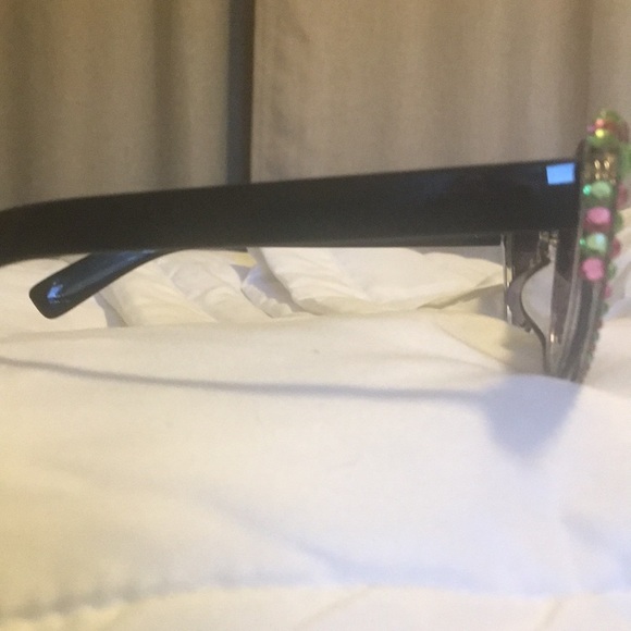 Bejeweled fun oversized Sunglasses - Picture 3 of 4